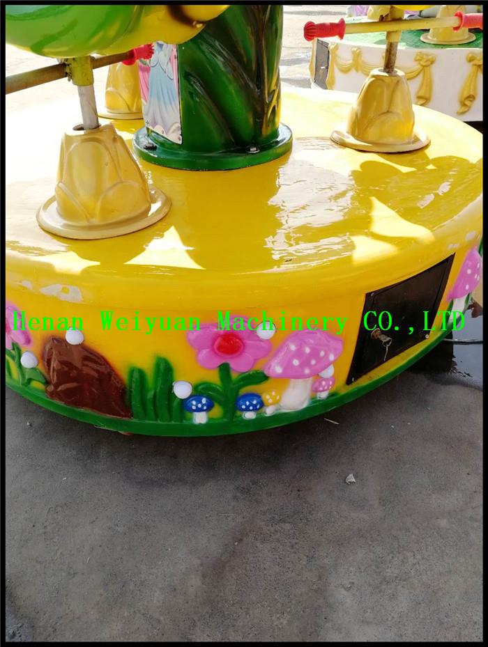 3 seats rotating honeybee4