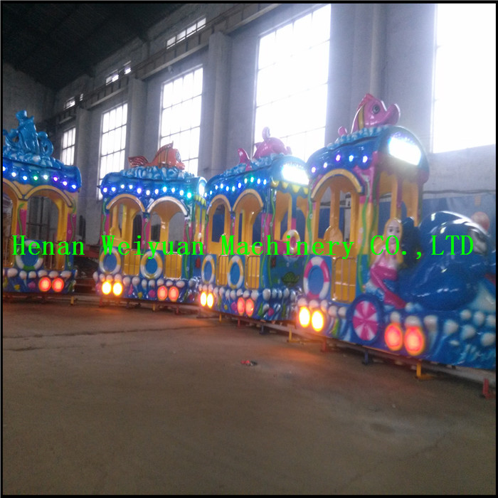 sea animal track train2.jpg