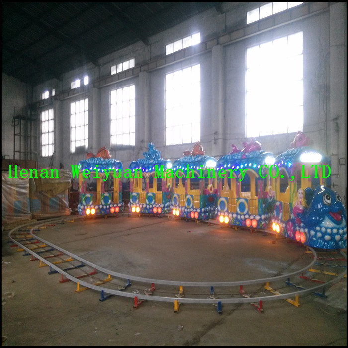sea animal track train3.jpg