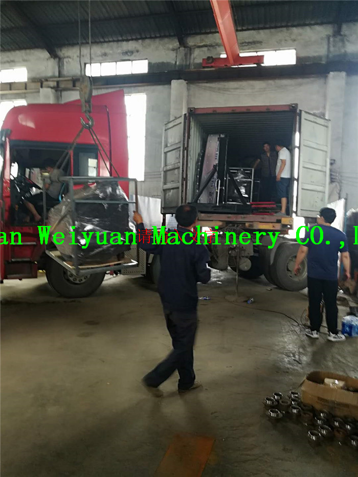 gyroscope rides loading container6.jpg